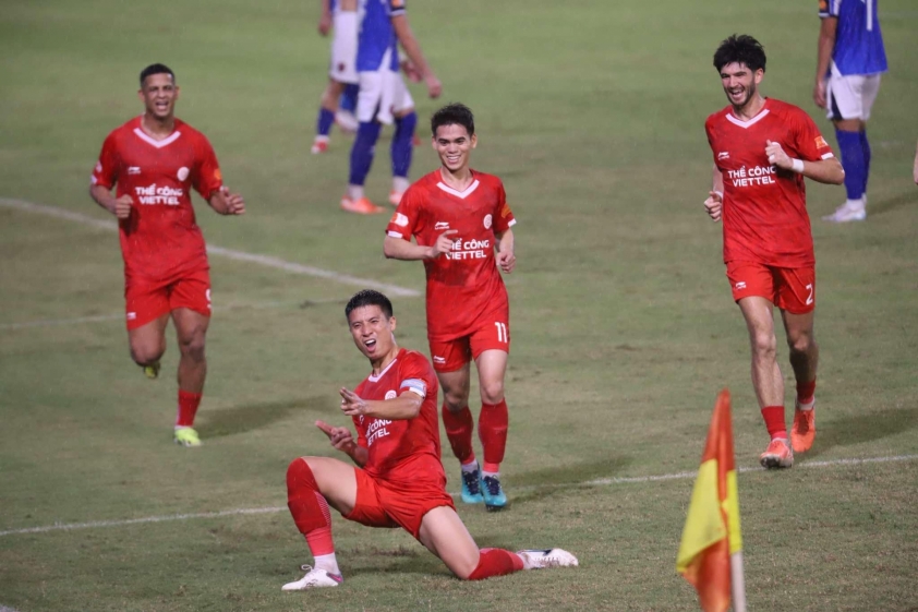 Trực tiếp Viettel 1-0 Becamex TPHCM: Chủ nhà mở tỷ số-695258