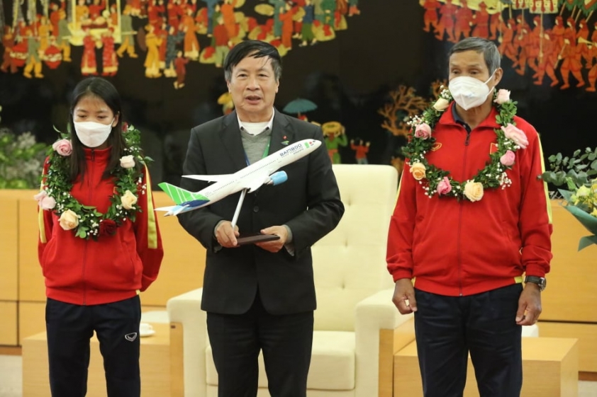 Trực tiếp lễ đón đội tuyển Việt Nam: Vinh danh các cô gái vàng 110219