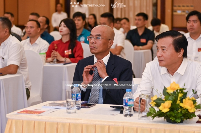 Bóng chuyền Việt Nam đón tân chủ tịch, BLV Quang Huy là 'phó tướng'