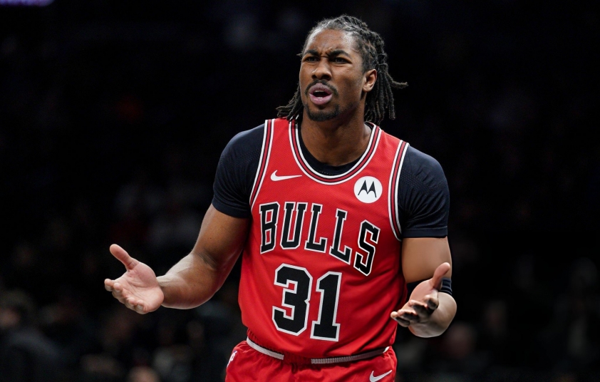 Phát ngôn chỉ trích cộng đồng LGBT, một cầu thủ NBA bị cắt hợp đồng 814607